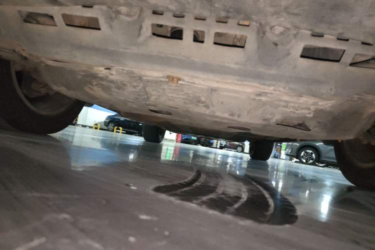 Used BYD Tang New Energy 2015 2.0T Four-Wheel-Drive Flagship Model Chassis Front