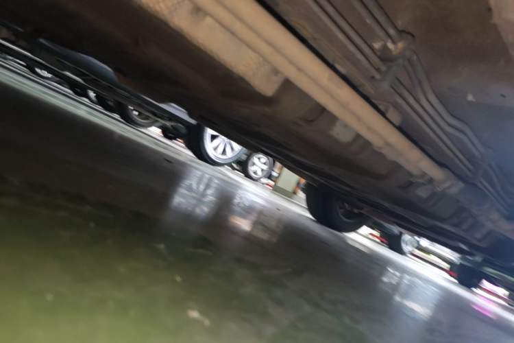 Used BYD Tang New Energy 2015 2.0T Four-Wheel-Drive Flagship Model Chassis Front Left