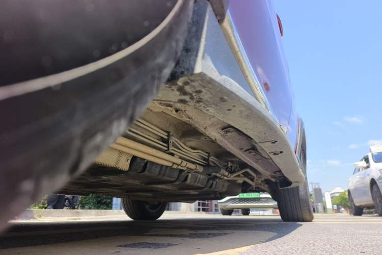 Used BYD Tang New Energy 2015 2.0T Four-Wheel-Drive Flagship Model Chassis Front Left