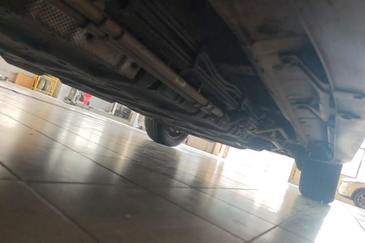 Used BYD Tang New Energy 2015 2.0T Four-Wheel-Drive Flagship Model Chassis Front Left