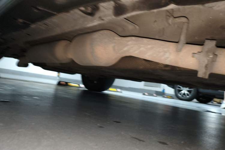 Used BYD Tang New Energy 2015 2.0T Four-Wheel-Drive Flagship Model Chassis Front Right