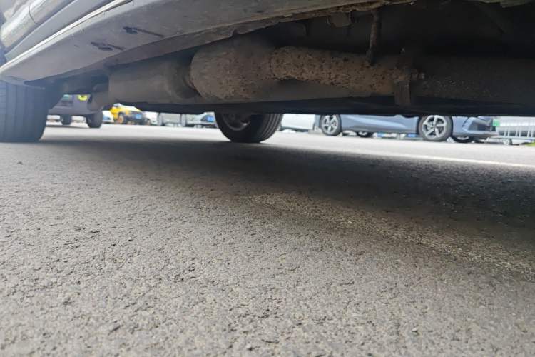 Used BYD Tang New Energy 2015 2.0T Four-Wheel-Drive Flagship Model Chassis Front Right