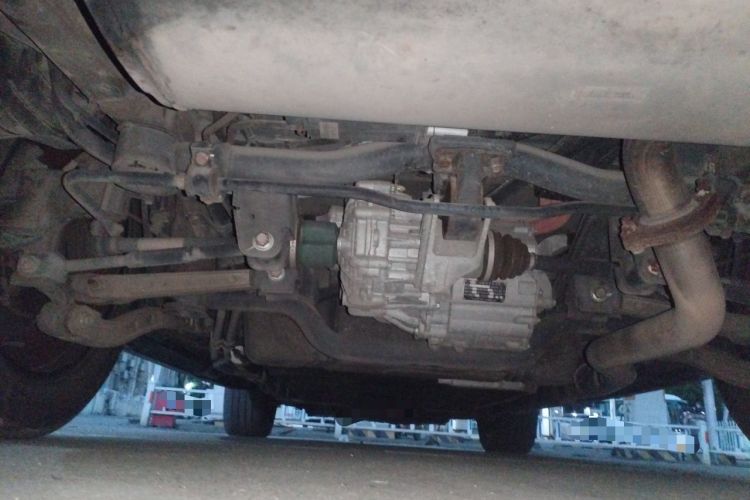 Used BYD Tang New Energy 2015 2.0T Four-Wheel-Drive Flagship Model Chassis Rear