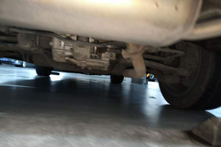Used BYD Tang New Energy 2015 2.0T Four-Wheel-Drive Flagship Model Chassis Rear