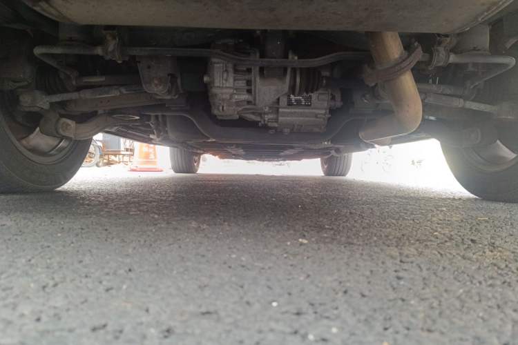 Used BYD Tang New Energy 2015 2.0T Four-Wheel-Drive Flagship Model Chassis Rear