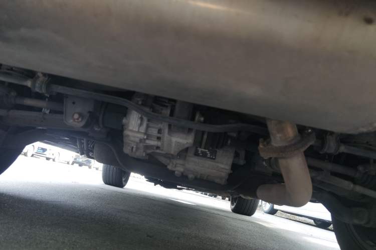 Used BYD Tang New Energy 2015 2.0T Four-Wheel-Drive Flagship Model Chassis Rear