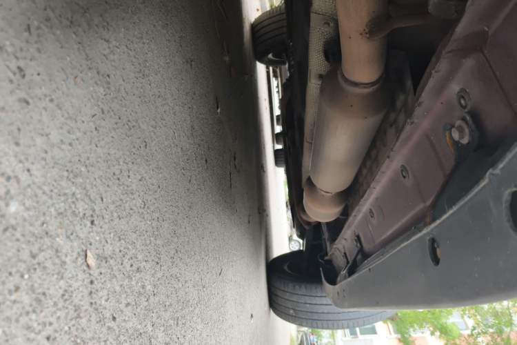 Used BYD Tang New Energy 2015 2.0T Four-Wheel-Drive Flagship Model Chassis Rear Right