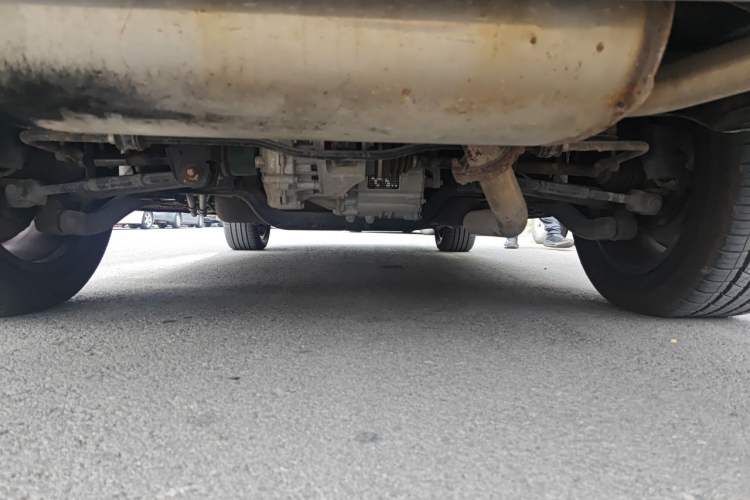 Used BYD Tang New Energy 2015 2.0T Four-Wheel-Drive Flagship Model Chassis Rear
