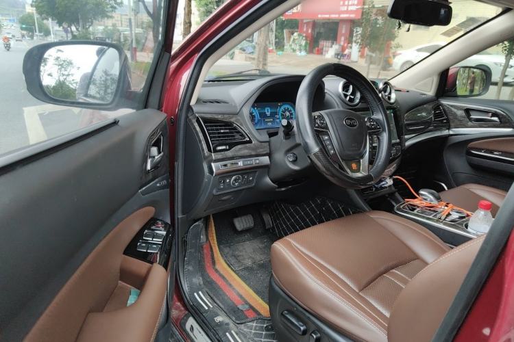 Used BYD Tang New Energy 2015 2.0T Four-Wheel-Drive Flagship Model Driver Seat