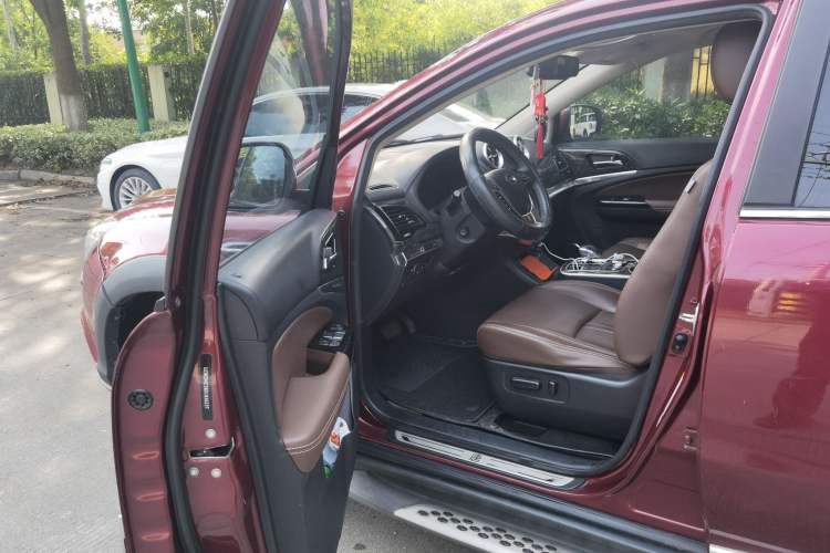 Used BYD Tang New Energy 2015 2.0T Four-Wheel-Drive Flagship Model Driver Seat