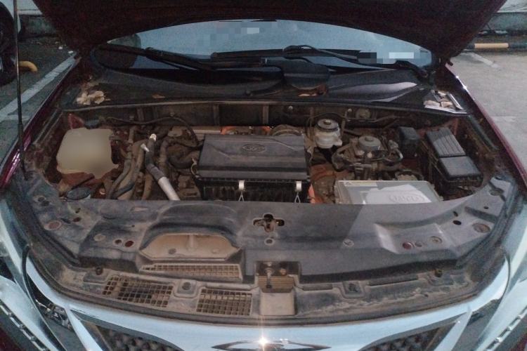 Used BYD Tang New Energy 2015 2.0T Four-Wheel-Drive Flagship Model Engine Bay