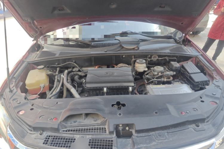 Used BYD Tang New Energy 2015 2.0T Four-Wheel-Drive Flagship Model Engine Bay