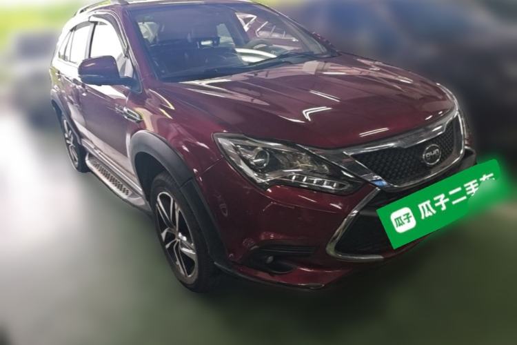 Used BYD Tang New Energy 2015 2.0T Four-Wheel-Drive Flagship Model Front Right 45 Deg