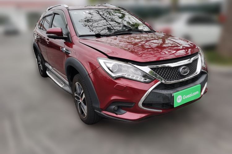 Used BYD Tang New Energy 2015 2.0T Four-Wheel-Drive Flagship Model Front Right 45 Deg