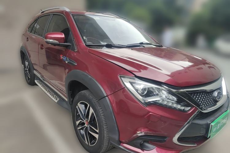 Used BYD Tang New Energy 2015 2.0T Four-Wheel-Drive Flagship Model Front Right 45 Deg
