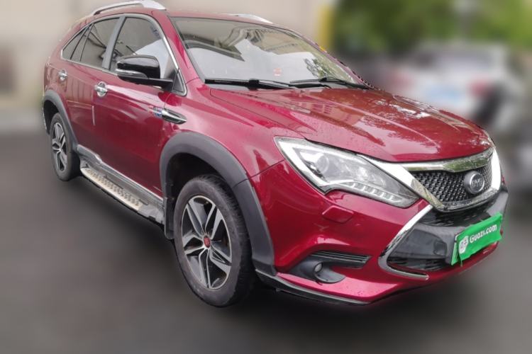 Used BYD Tang New Energy 2015 2.0T Four-Wheel-Drive Flagship Model Front Right 45 Deg