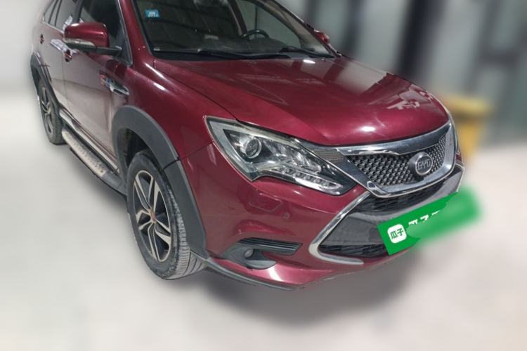 Used BYD Tang New Energy 2015 2.0T Four-Wheel-Drive Flagship Model Front Right 45 Deg