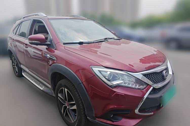 Used BYD Tang New Energy 2015 2.0T Four-Wheel-Drive Flagship Model Front Right 45 Deg