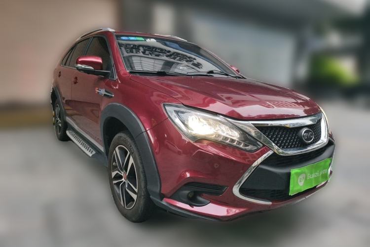 Used BYD Tang New Energy 2015 2.0T Four-Wheel-Drive Flagship Model Front Right 45 Deg
