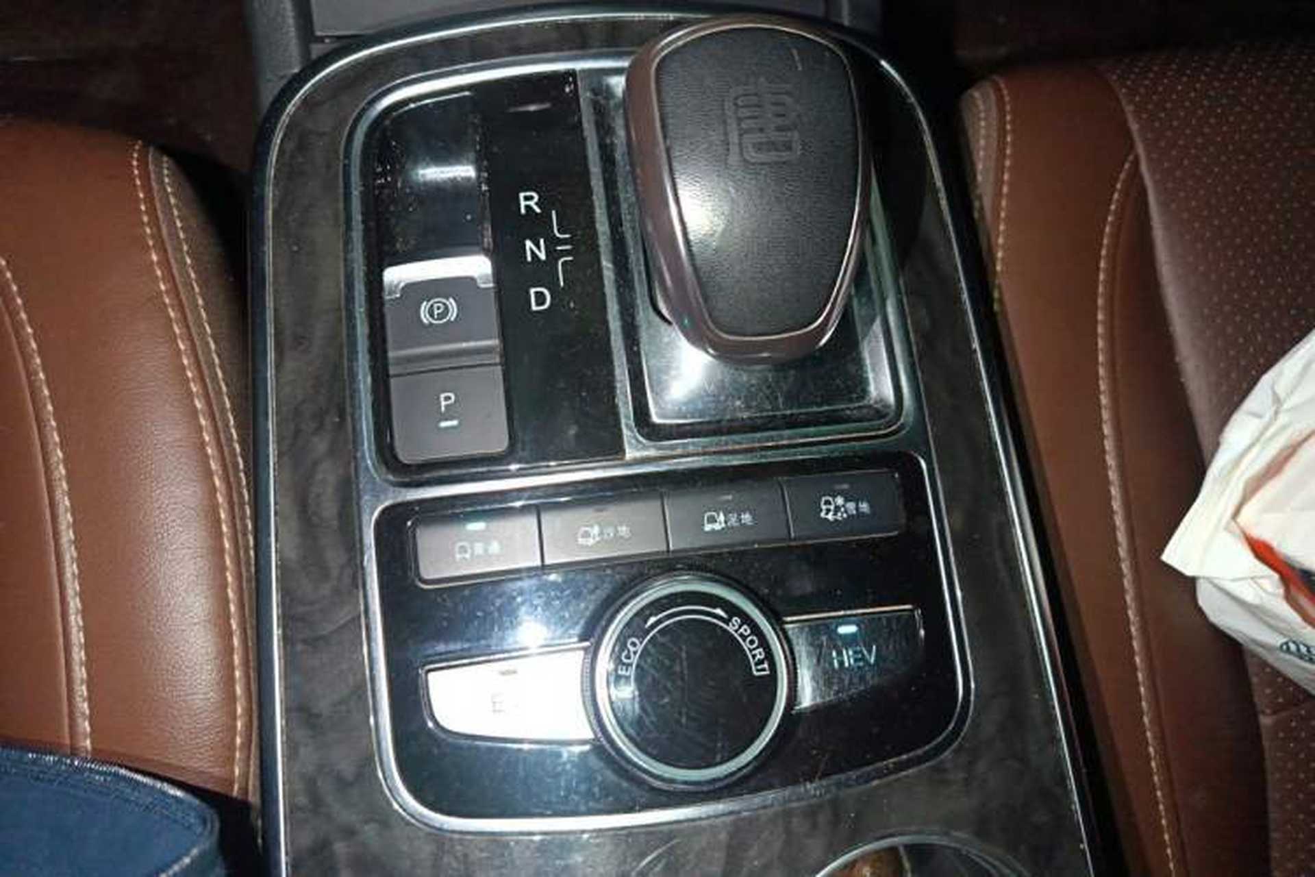 Used BYD Tang New Energy 2015 2.0T Four-Wheel-Drive Flagship Model Gear Lever