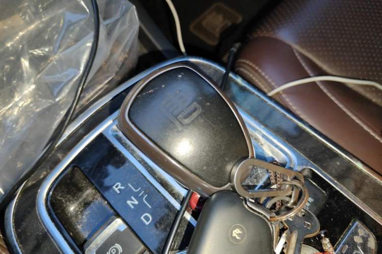 Used BYD Tang New Energy 2015 2.0T Four-Wheel-Drive Flagship Model Gear Lever