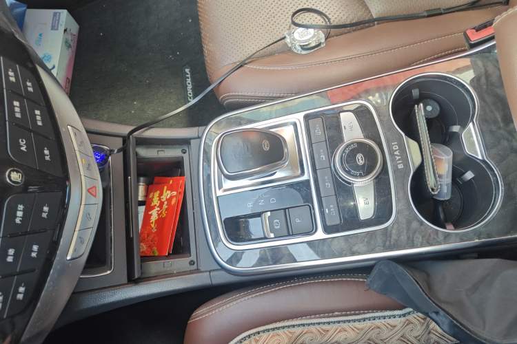 Used BYD Tang New Energy 2015 2.0T Four-Wheel-Drive Flagship Model Gear Lever