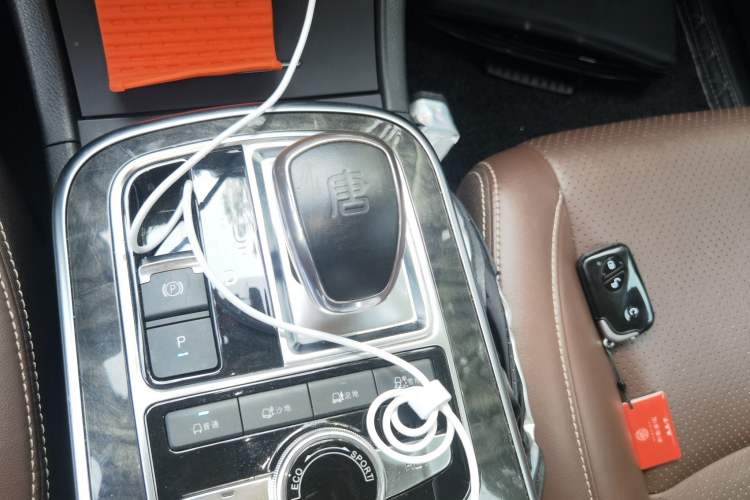 Used BYD Tang New Energy 2015 2.0T Four-Wheel-Drive Flagship Model Gear Lever