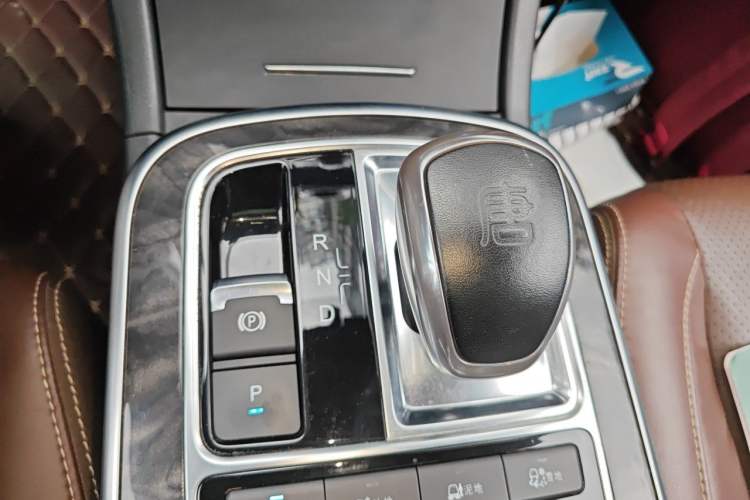 Used BYD Tang New Energy 2015 2.0T Four-Wheel-Drive Flagship Model Gear Lever