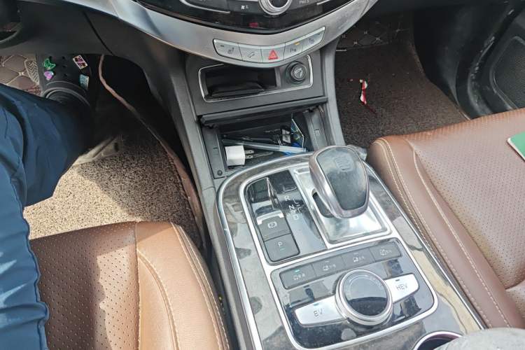 Used BYD Tang New Energy 2015 2.0T Four-Wheel-Drive Flagship Model Gear Lever