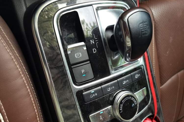 Used BYD Tang New Energy 2015 2.0T Four-Wheel-Drive Flagship Model Gear Lever