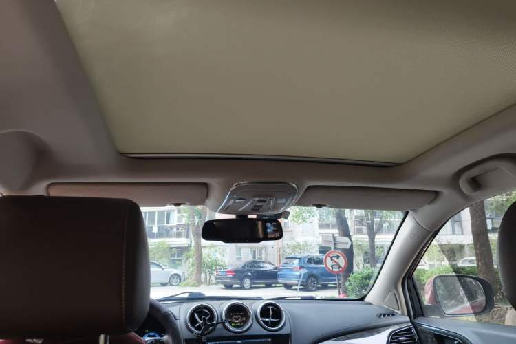 Used BYD Tang New Energy 2015 2.0T Four-Wheel-Drive Flagship Model Headliner