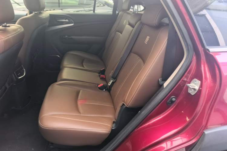 Used BYD Tang New Energy 2015 2.0T Four-Wheel-Drive Flagship Model Left Rear Seat
