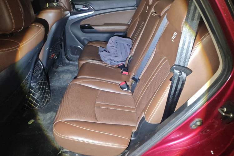 Used BYD Tang New Energy 2015 2.0T Four-Wheel-Drive Flagship Model Left Rear Seat