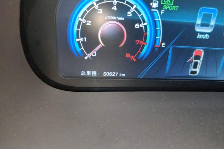 Used BYD Tang New Energy 2015 2.0T Four-Wheel-Drive Flagship Model Odometer Close Up