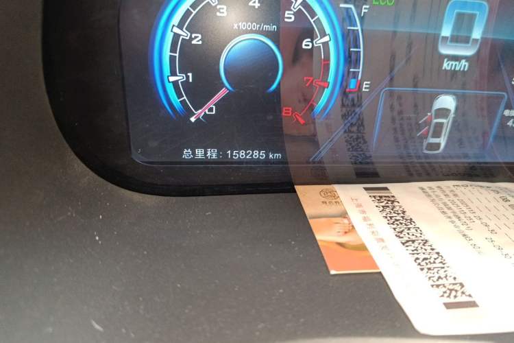 Used BYD Tang New Energy 2015 2.0T Four-Wheel-Drive Flagship Model Odometer Close Up