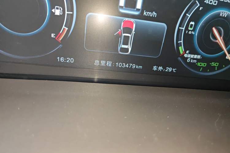 Used BYD Tang New Energy 2015 2.0T Four-Wheel-Drive Flagship Model Odometer Close Up