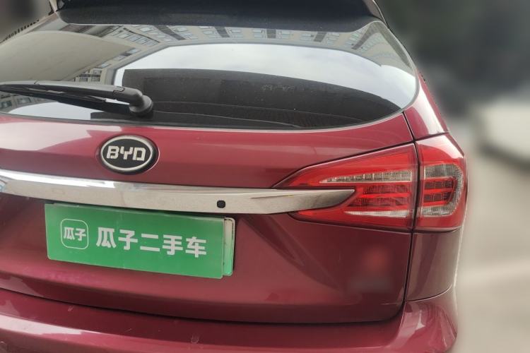 Used BYD Tang New Energy 2015 2.0T Four-Wheel-Drive Flagship Model Rear