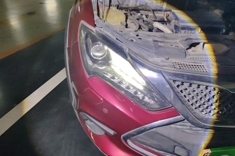 Used BYD Tang New Energy 2015 2.0T Four-Wheel-Drive Flagship Model Right Front Headlight