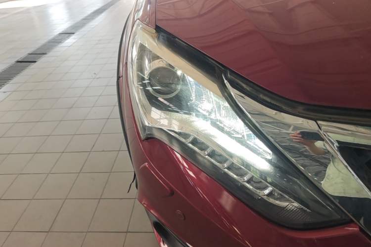 Used BYD Tang New Energy 2015 2.0T Four-Wheel-Drive Flagship Model Right Front Headlight