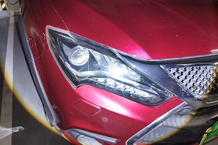 Used BYD Tang New Energy 2015 2.0T Four-Wheel-Drive Flagship Model Right Front Headlight