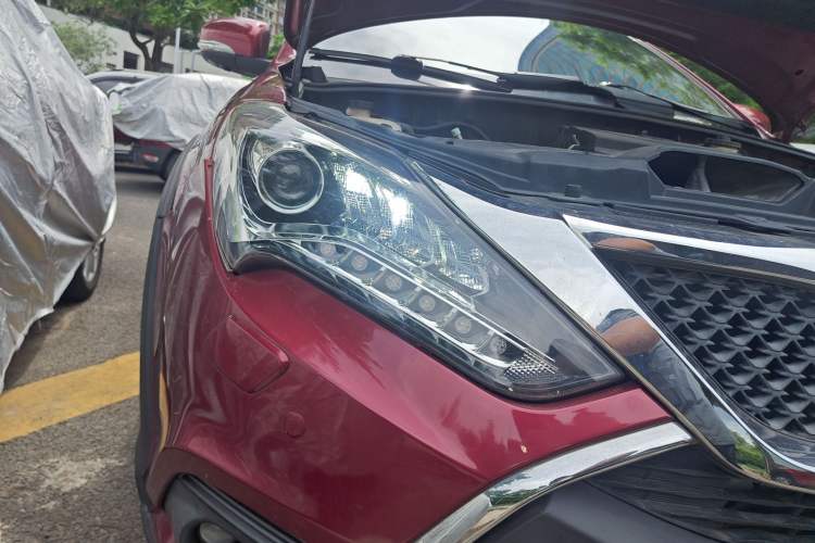 Used BYD Tang New Energy 2015 2.0T Four-Wheel-Drive Flagship Model Right Front Headlight