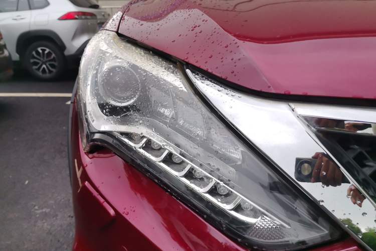 Used BYD Tang New Energy 2015 2.0T Four-Wheel-Drive Flagship Model Right Front Headlight