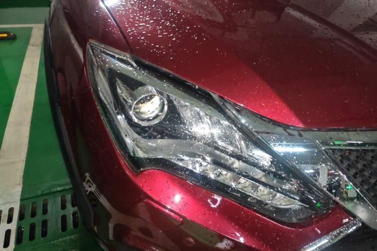 Used BYD Tang New Energy 2015 2.0T Four-Wheel-Drive Flagship Model Right Front Headlight