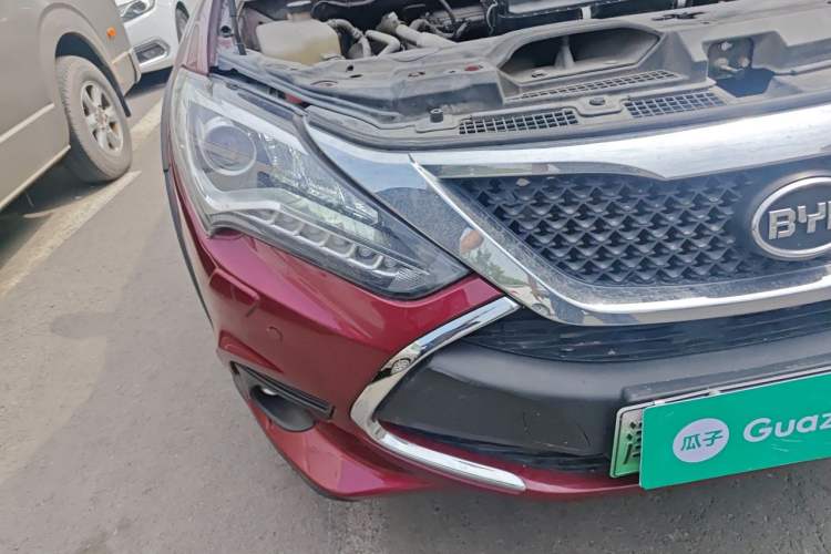 Used BYD Tang New Energy 2015 2.0T Four-Wheel-Drive Flagship Model Right Front Headlight
