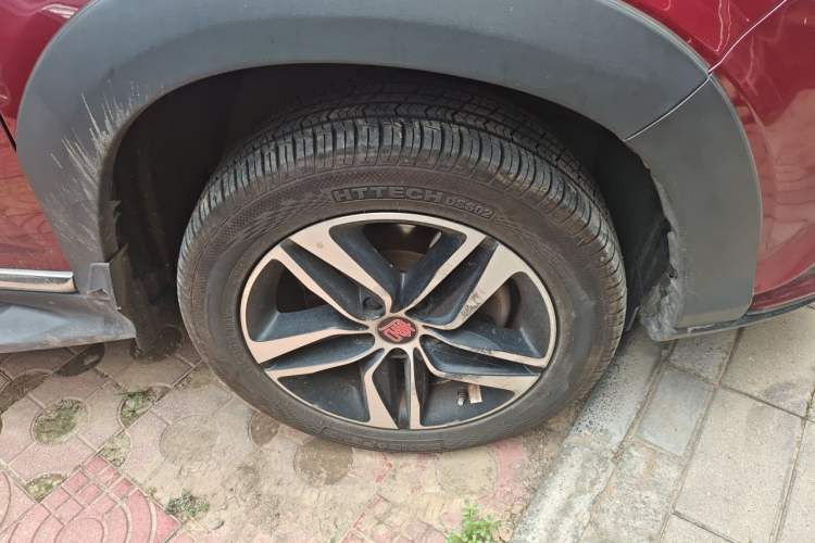 Used BYD Tang New Energy 2015 2.0T Four-Wheel-Drive Flagship Model Right Front Wheel Hub
