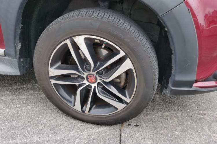 Used BYD Tang New Energy 2015 2.0T Four-Wheel-Drive Flagship Model Right Front Wheel Hub