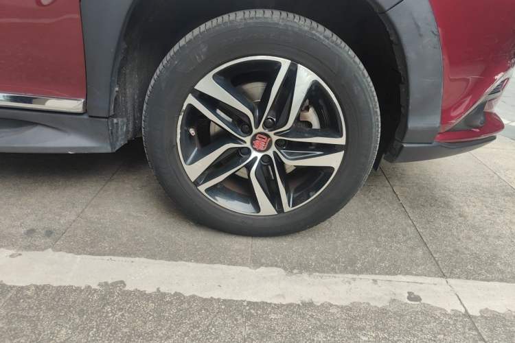 Used BYD Tang New Energy 2015 2.0T Four-Wheel-Drive Flagship Model Right Front Wheel Hub