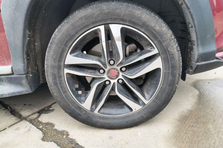 Used BYD Tang New Energy 2015 2.0T Four-Wheel-Drive Flagship Model Right Front Wheel Hub