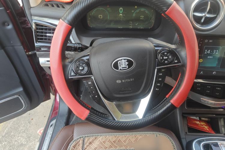 Used BYD Tang New Energy 2015 2.0T Four-Wheel-Drive Flagship Model Steering Wheel