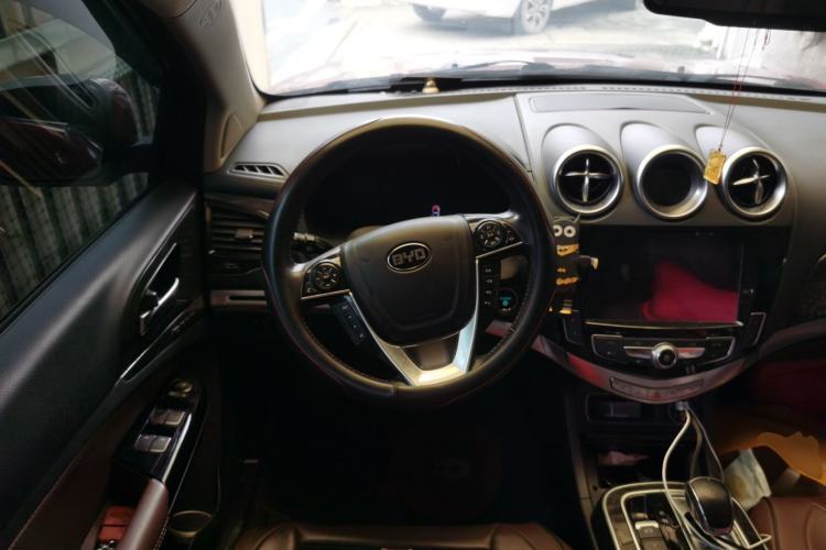 Used BYD Tang New Energy 2015 2.0T Four-Wheel-Drive Flagship Model Steering Wheel